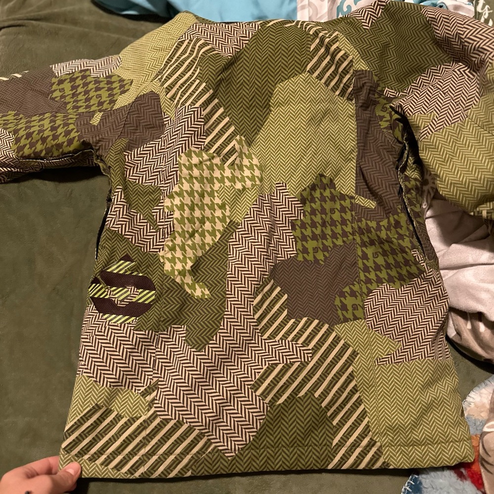 Boy L 10/12 Burton snowboarding Jacket